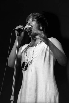 Comedian Adele Givens performs at Russell Simmons' Def Comedy Jam - Old Photo 5
