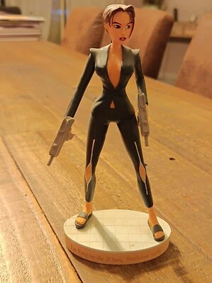 FIGURINE RESINE LARA CROFT N°11 DAGUE DE XIAN FASHION STYLE 16 CM - Photo 1/2