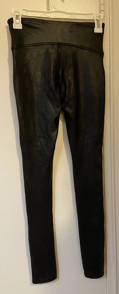 Леггинсы Spanx из искусственной кожи для женщин размер S черные - Изображение 4 из 4