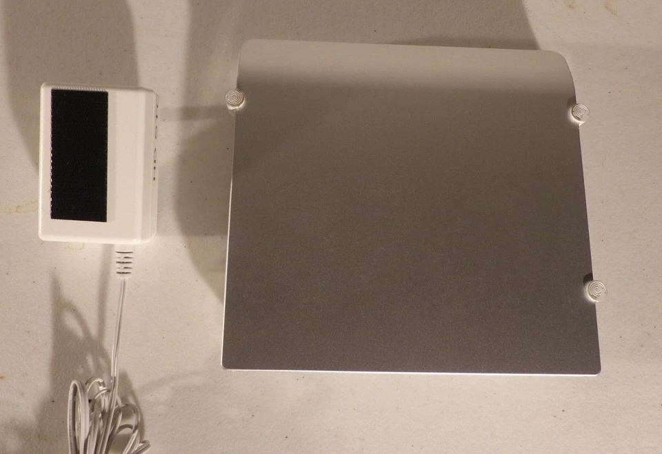 Seagate FreeAgent Desk 1.5 TB External Hard Drive Silver 9zc2a8-500 - Image 2 of 4