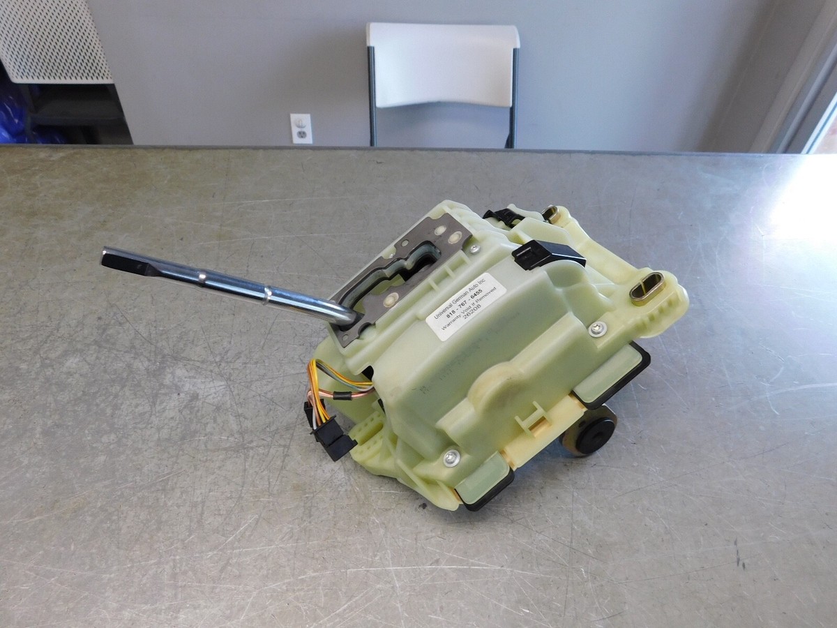 W203 C230 C240 C320 C32 Automatic Shifter 2032674924 2032672124