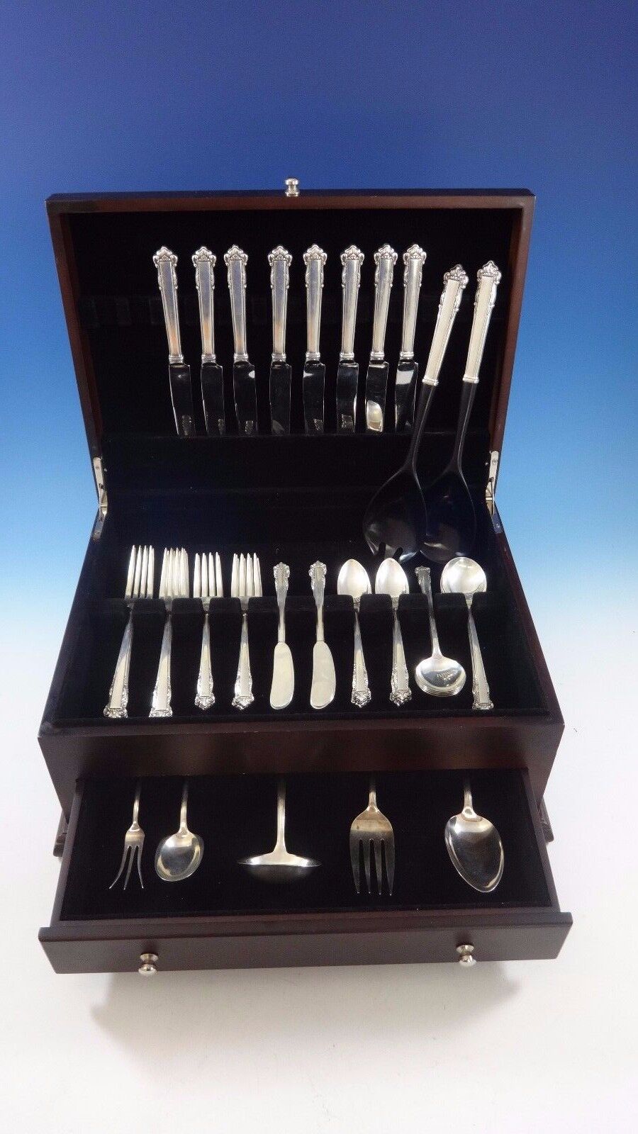 English Shell by Lunt Sterling Silver Flatware Service For 8 Set 55 Pieces