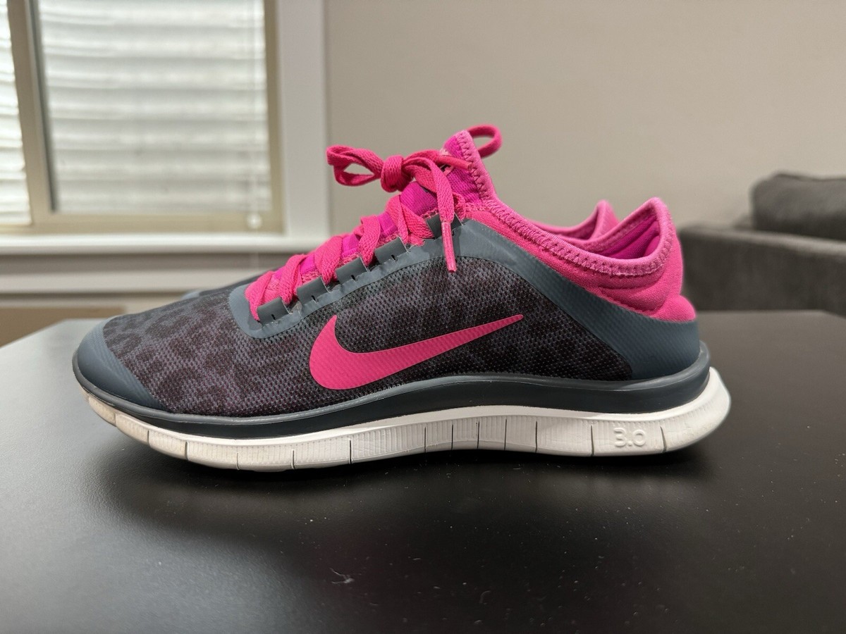 Nike Women's Free Size Athletic Running Sneaker Pink