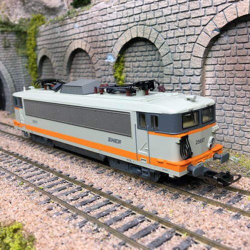 Locomotive électrique BB 25657, SNCF, Ep. IV - PIKO 96539 - HO 1/87 | Condition: Neuf