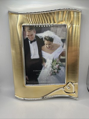 LENOX Forevermore Gold Picture Frame 5x7 Wedding Love Engagement
