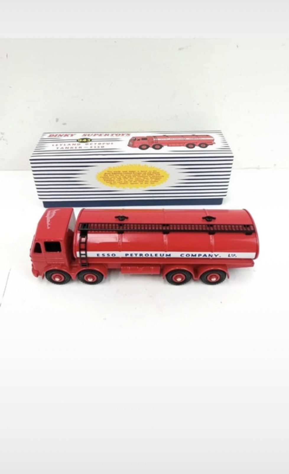 Dinky 943, Leyland Octopus Tanker - Free Price Guide & Review