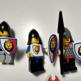 LEGO Vintage Castle Lion Knights Minifigure Lot w/ Horse, Shields, Weapons 6080