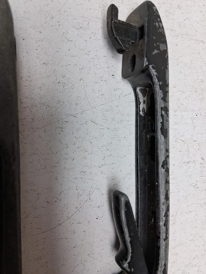 FACTORY ORIGINAL PORSCHE Early 944 924 924S Exterior Left Door Handle - Image 3 of 4