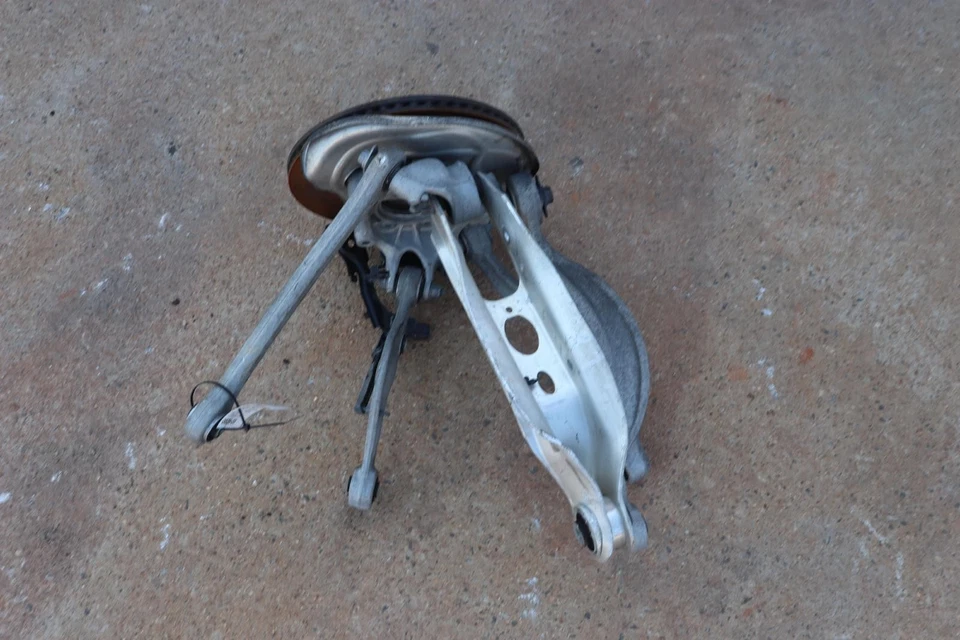 AUDI SQ5 2018-2021 AWD eje trasero izquierdo nudillo rueda buje con brazos de control OEM Foto 4 de 4