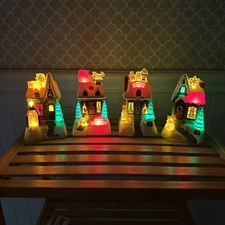 Hallmark Caroling Cottages Set Of 4 Tested Christmas Village 2009 Lights Up