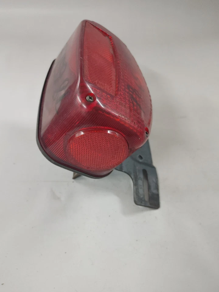 Combo de luz trasera y soporte para Suzuki GS750 1978 (#2) 35710-45011 Foto 2 de 4
