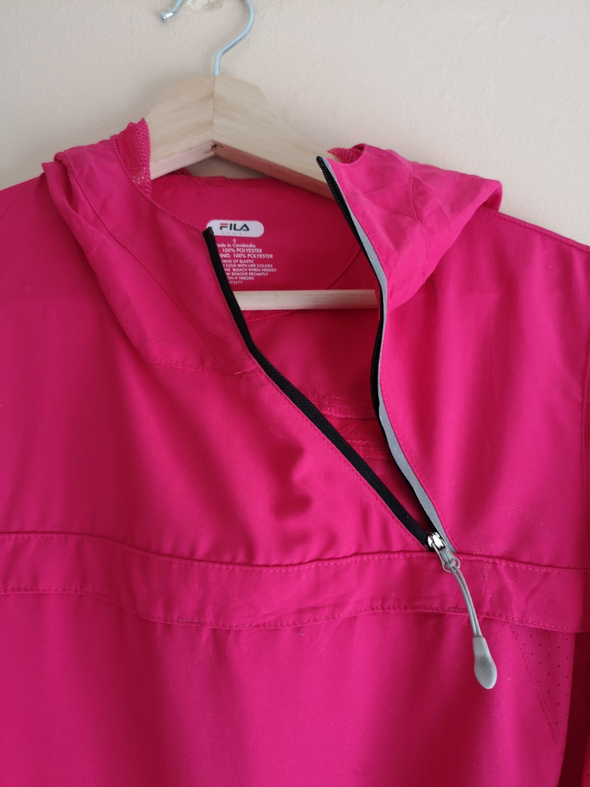 Giacca da pista vintage Fila Sport rosa con cappuccio antivento donna piccola