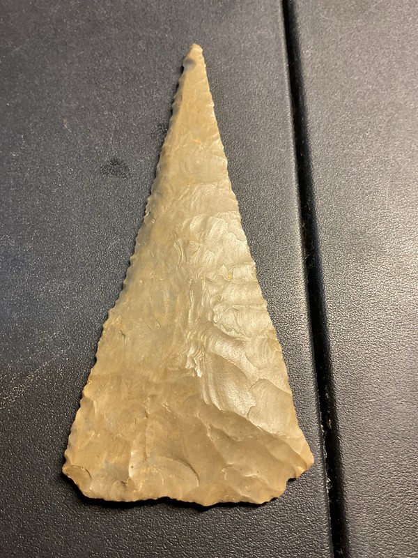 TRIANGLE POINT ARROWHEAD ARTIFACT-KENTUCKY HORN STONE-VERY FINE-4000 YRS OLD