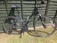 Trek 7100FX Hybrid Bike Size 20â 