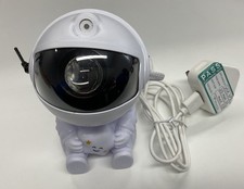 Children's Star Projector Night Light Astronaut Design USB Powered Portable