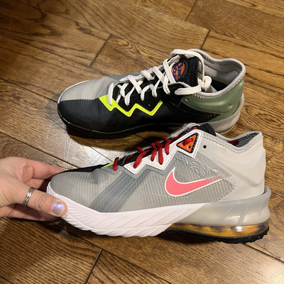 Size 5.5 - Nike Space Jam x LeBron 18 EP Low Bugs x Marvin