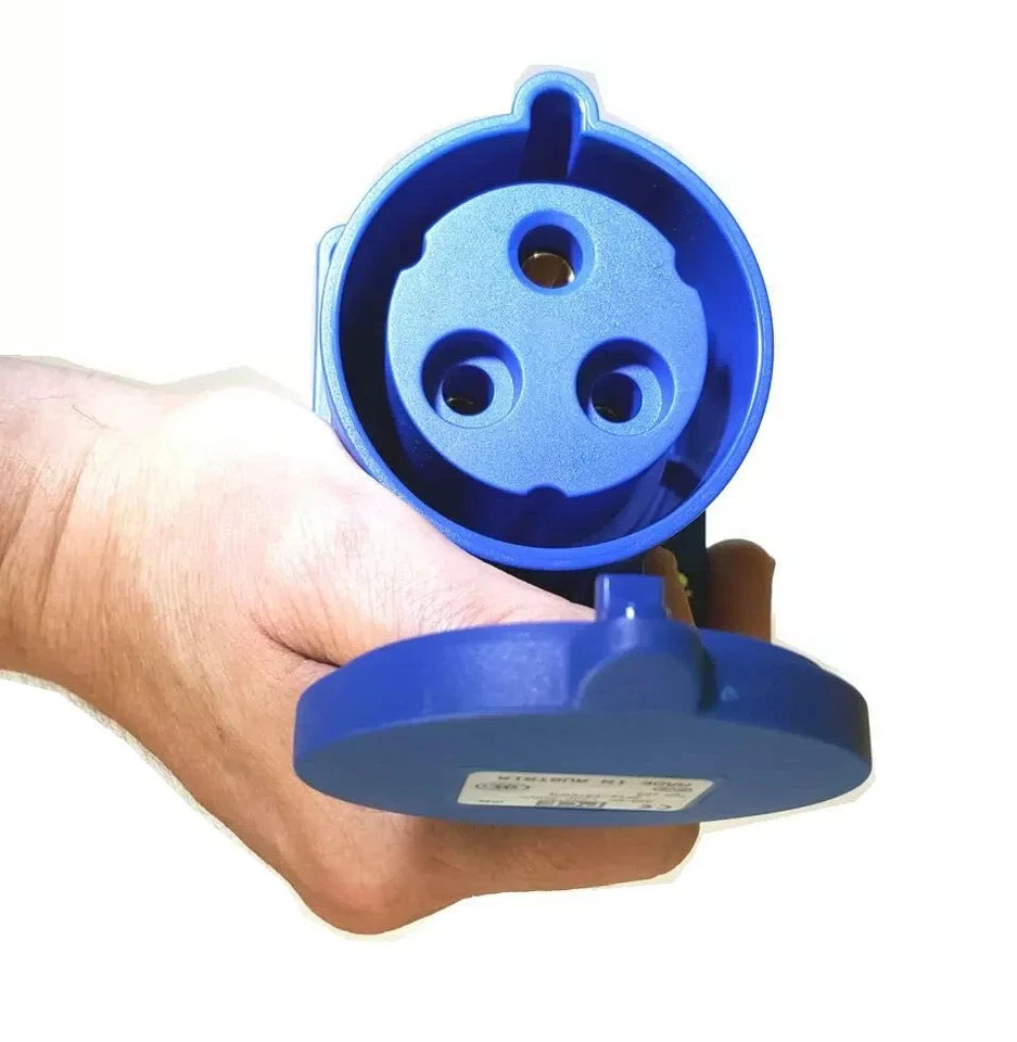 Mounted Socket Panel Wall 16A 240V 16 Amp IP44 230 Volt Caravan Trailer Workshop - Image 2 of 4