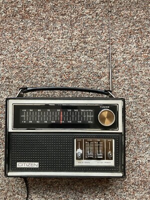 Vintage Citizen AM/FM TRANSISTORRADIO