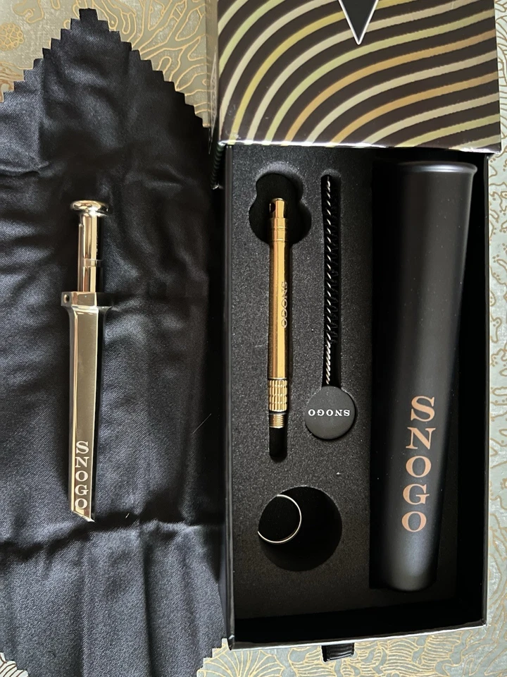 Snogo bump straw holiday sale. Buy gold kit get a silver snogo for FREE - Image 4 of 4