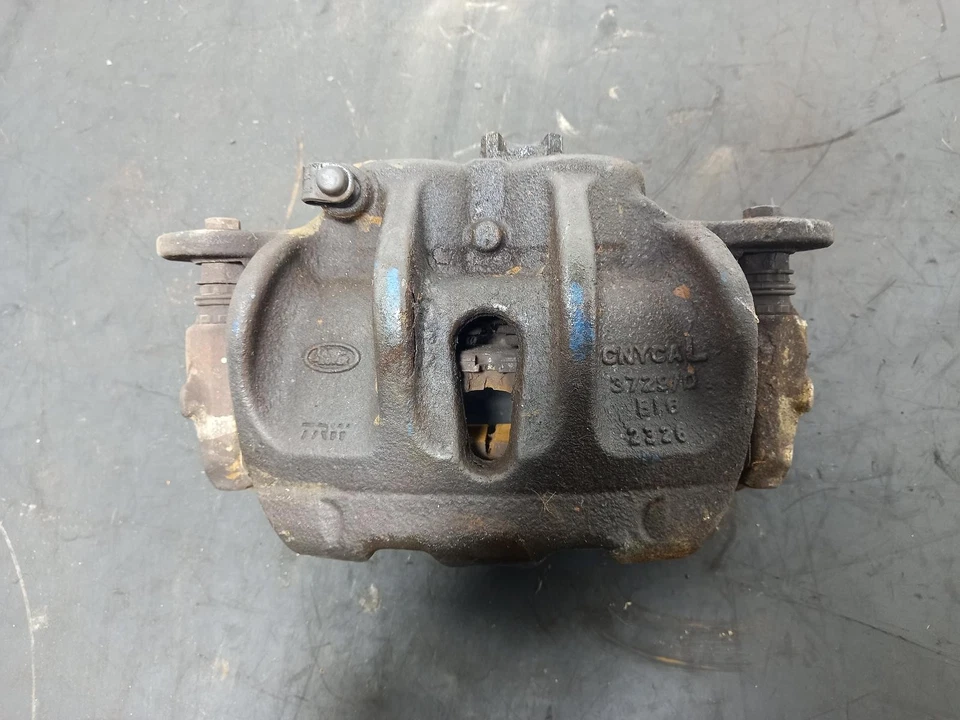 LANDROVER DISCOVERY Brake Caliper 2017-2024 3.0L 306DT N/S Front LH  - Image 2 of 4