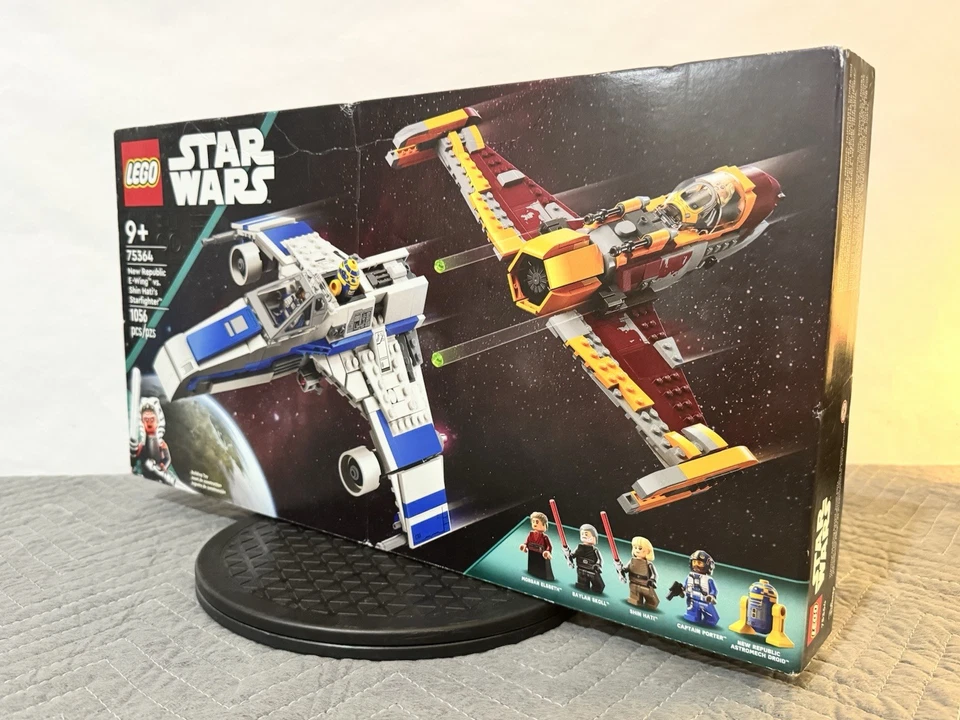 LEGO Star Wars: New Republic E-Wing Vs. Shin Hati's Starfighter (75364)  - Image 2 of 4