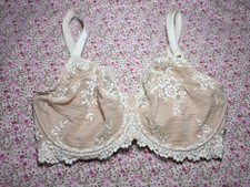 Wacoal Embrace Unlined Underwire Bra 65191 in Nude Ivory Lace Size 32DDD