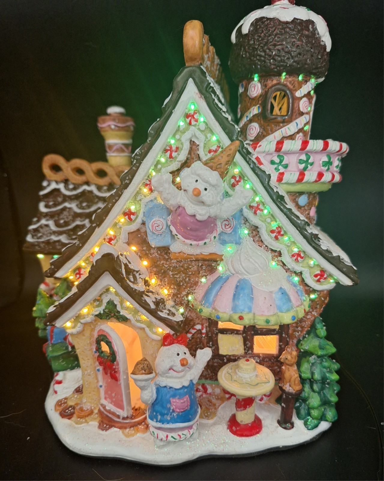 Christmas Holiday Time 2004 Village Collectibles Gingerbread House Fiber Optic