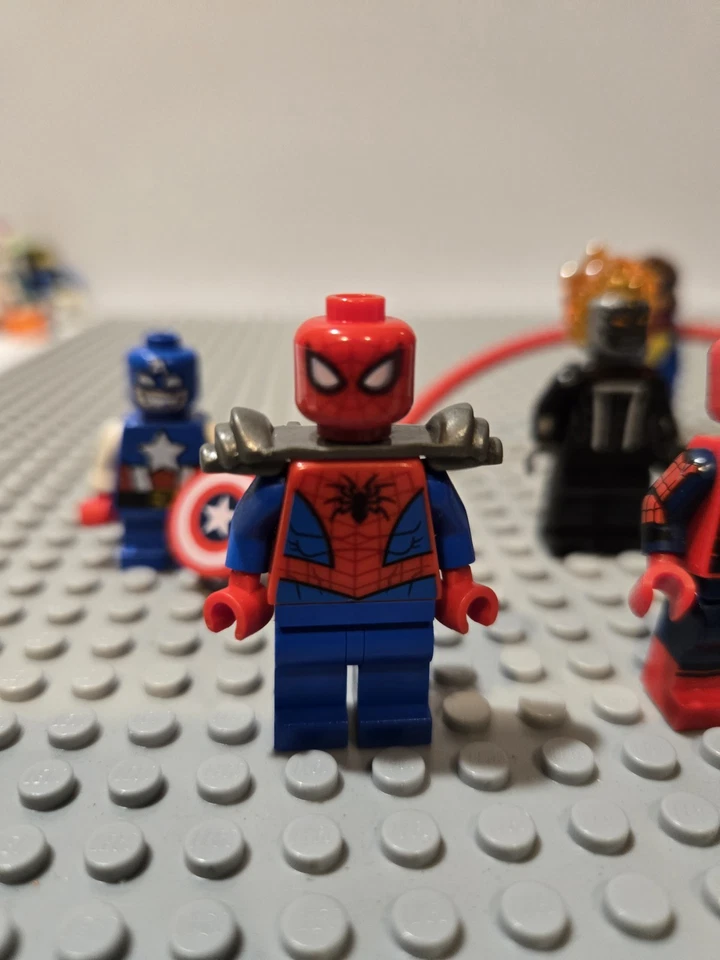 LEGO MARVEL SUPER HERO & VILLAIN LOT OF 10 MINI FIGURES - Spiderman Capt Amer. + - Image 2 of 4