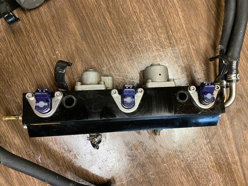 98 Mercury 150 175 HP 2.5 V6 Optimax 2 Stroke Outboard Fuel Rails Freshwater MN - Picture 2 of 3