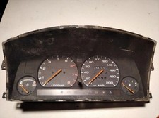 Compteur Mazda 121