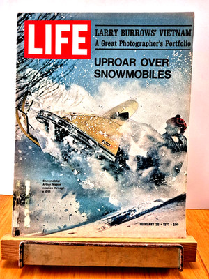 Life Magazine Feb. 26, 1971 Larry Burrows' Vietnam Photographer's Portfolio