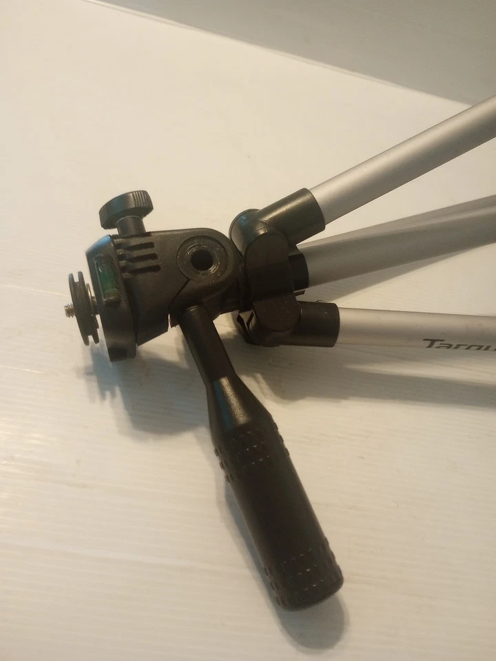 Targus Camera Tripod TG-5060TR Lightweight Metal Built in Level Quick Connect - Image 4 of 4