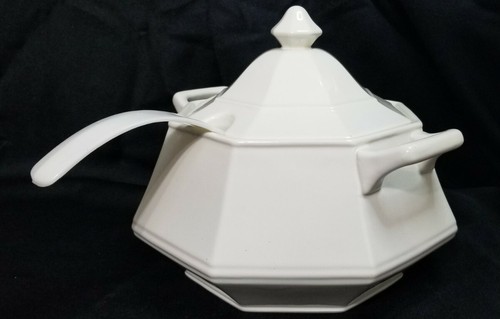 Vintage White Octagonal Soup Tureen with Lid & Plastic Ladle - 10" x 8.5" Tall - Picture 2 of 15
