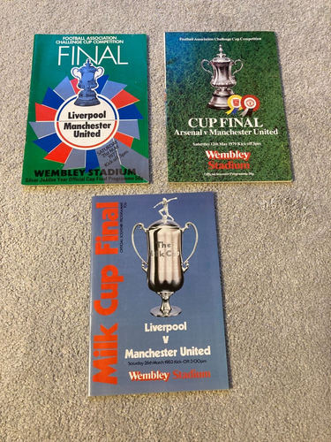 7 x MANCHESTER UNITED Wembley Programmes (1977-1985) - Picture 3 of 4