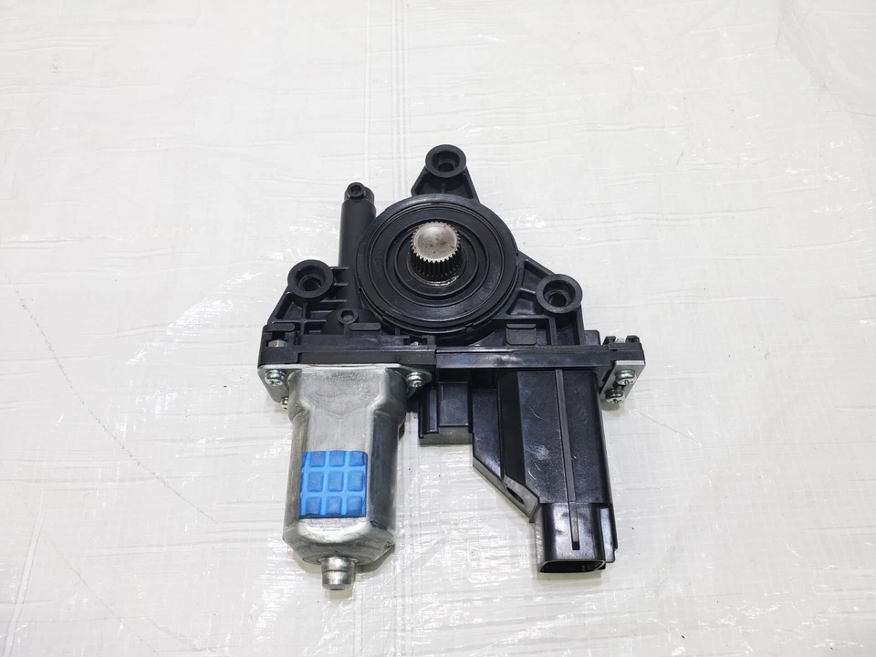 16 17 18 19 Kia Sorento Front Left Driver Power Window Motor OEM 82450-C5120 - Image 2 of 4