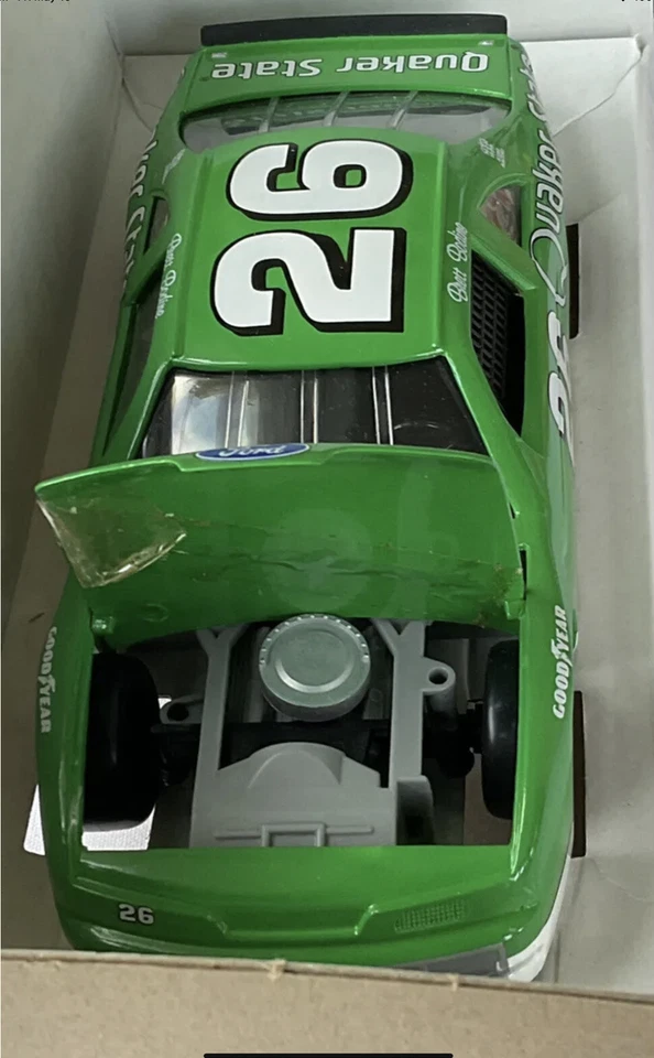 1992 Revell Quaker State Thunderbird #26 Brett Bodine Die Cast Race Car 1:24 - Image 4 of 4