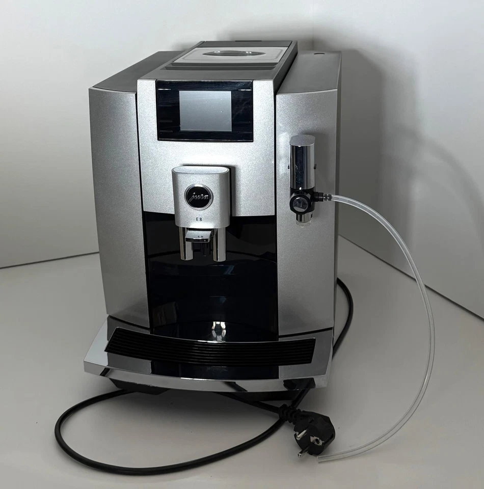 Jura E8-EB 2022 - Moonlight Silver, Foto 2 von 5