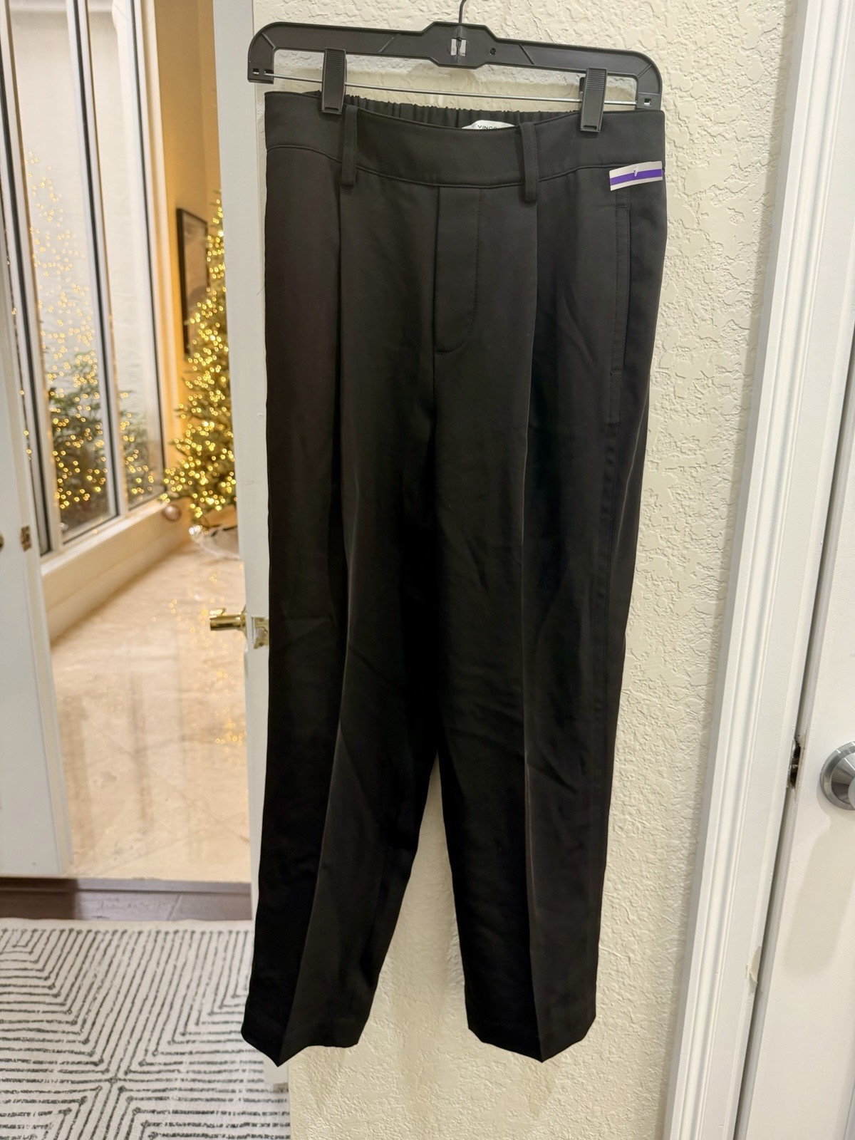 Vince Dress Pants in black polyester, size S.