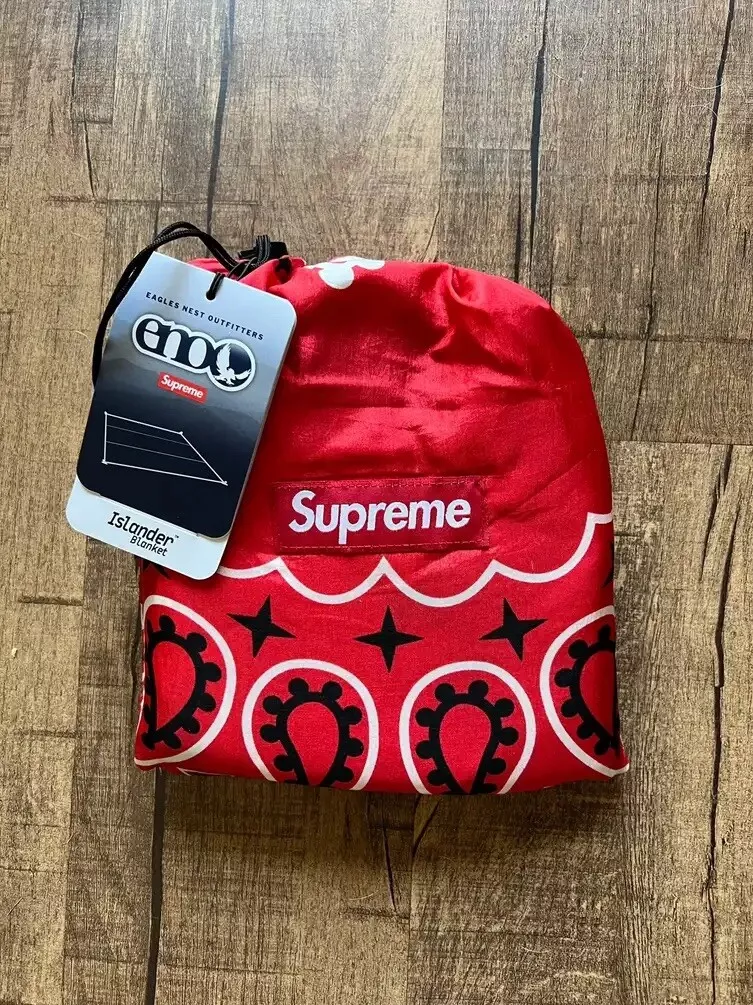 Supreme/ENO Islander “Nylon Blanket” (RED) SS22 - Brand New - Limited  Edition