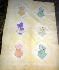 CHARMING Vintage 1930s SUNBONNET SUE Baby Child's Quilt HAND STITCHED