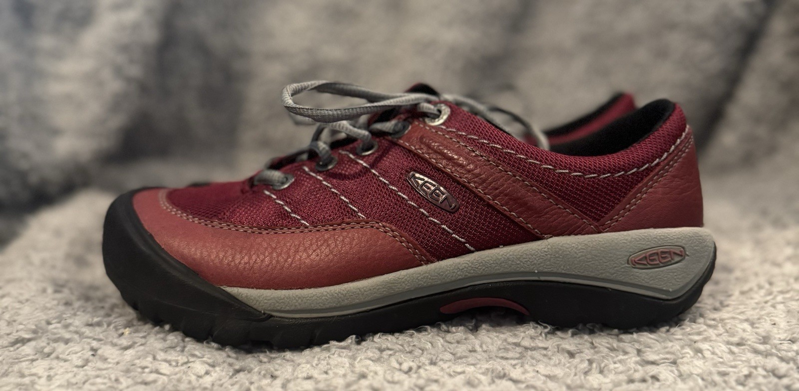 Scarpe da donna Keen taglia 6 rosse in pelle mash stringate casual da passeggio EU 36