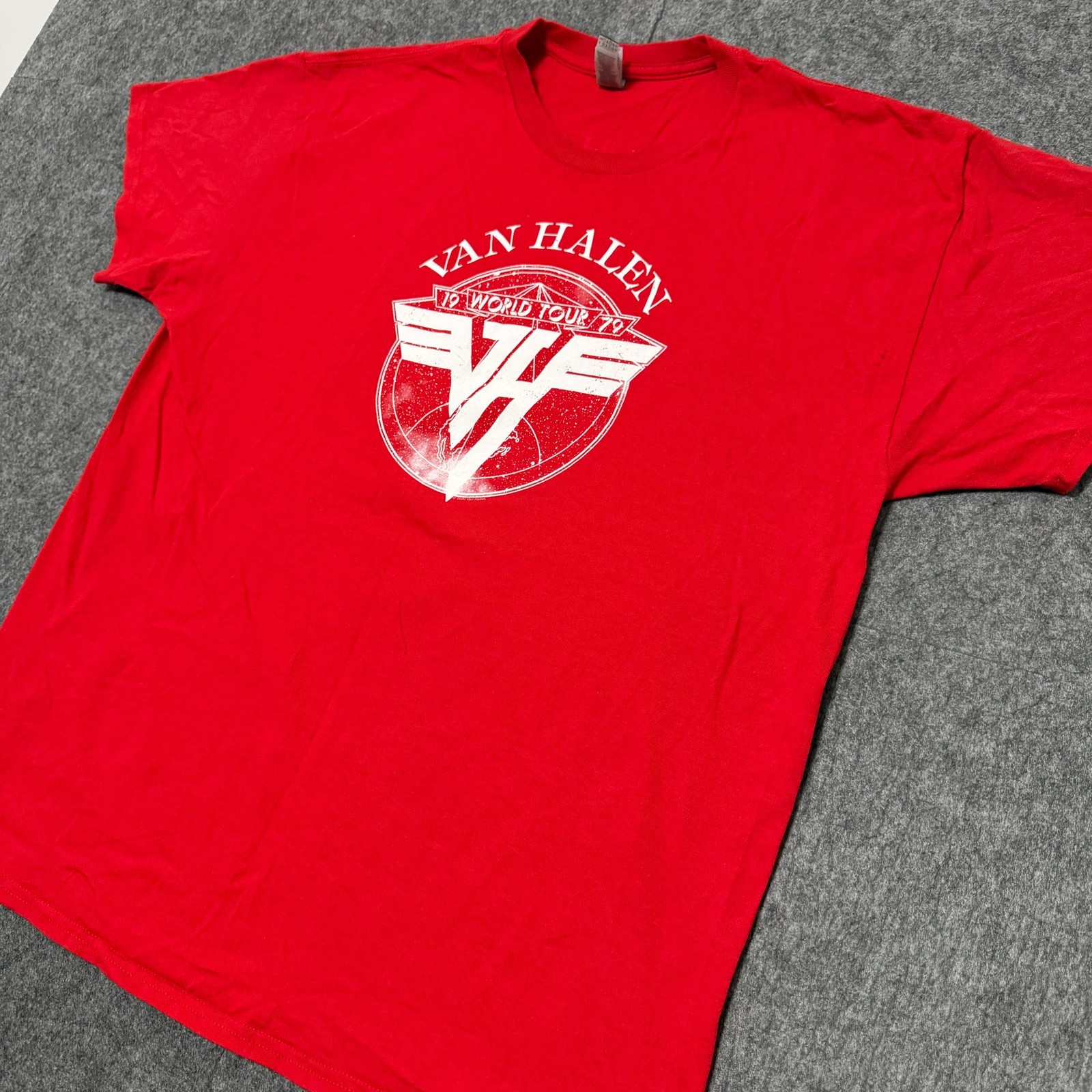 Gildan Van Halen 1979 World Tour Red T-Shirt XL Cotton Music Mens Unisex Rock thumbnail 5
