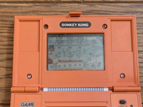 NINTENDO GAME AND & WATCH Donkey Kong w/ BOX & Manual Booklet 1982 JAPAN