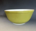 Vintage Pyrex Mixing Bowl Nesting #  403  2 1/2 Quart Avocado Green