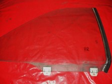 Seitenscheibe hinten rechts Mercedes W126 SEC Coupe 1266700410 Seitenscheibe hinten rechts Mercedes W126 SEC Coupe 1266700410