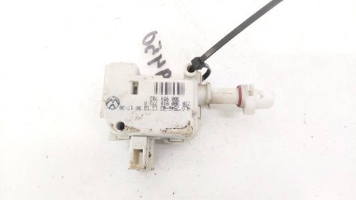 3B0810773A Stellmotor Microschalter, Heckklappe Heckklappenschlos DE2024119-28