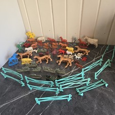 Vtg Plastic Farm Animals Fence Figurine Playset Horses Sheep Pigs 60 Pieces