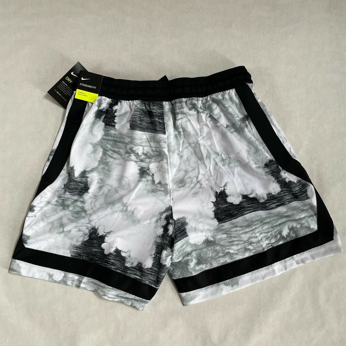 NWT Nike Women's Basketball Printed Shorts Swoosh Fly CU3485