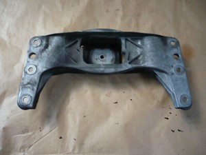 Getriebe Halter , Getriebe Träger BMW E60 E61 530d 160Kw,  2231 6761106