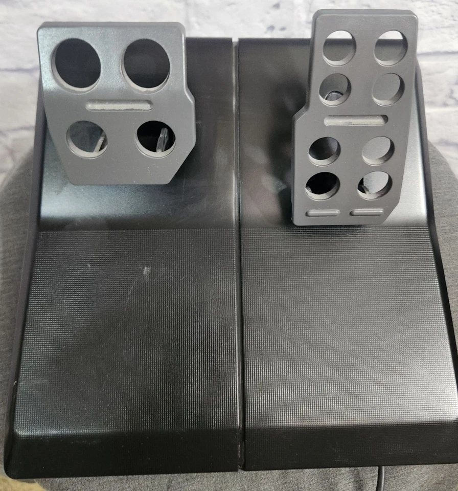 Logitech WingMan Formula Force GP Racing Wheel & Pedale für PC - Bild 4 von 4